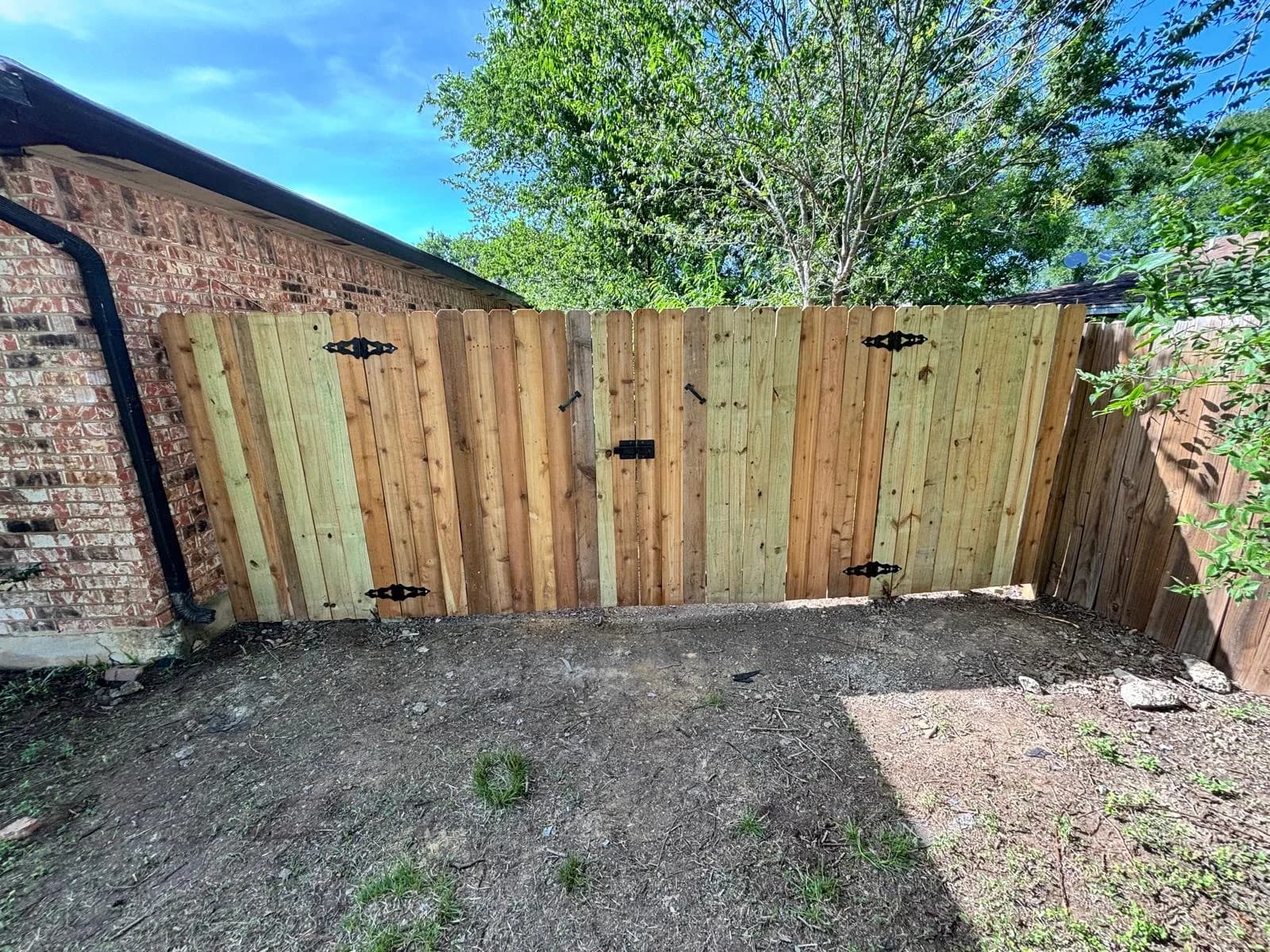 Completed Sanders & Co wood privacy fence in Greater San Antonio